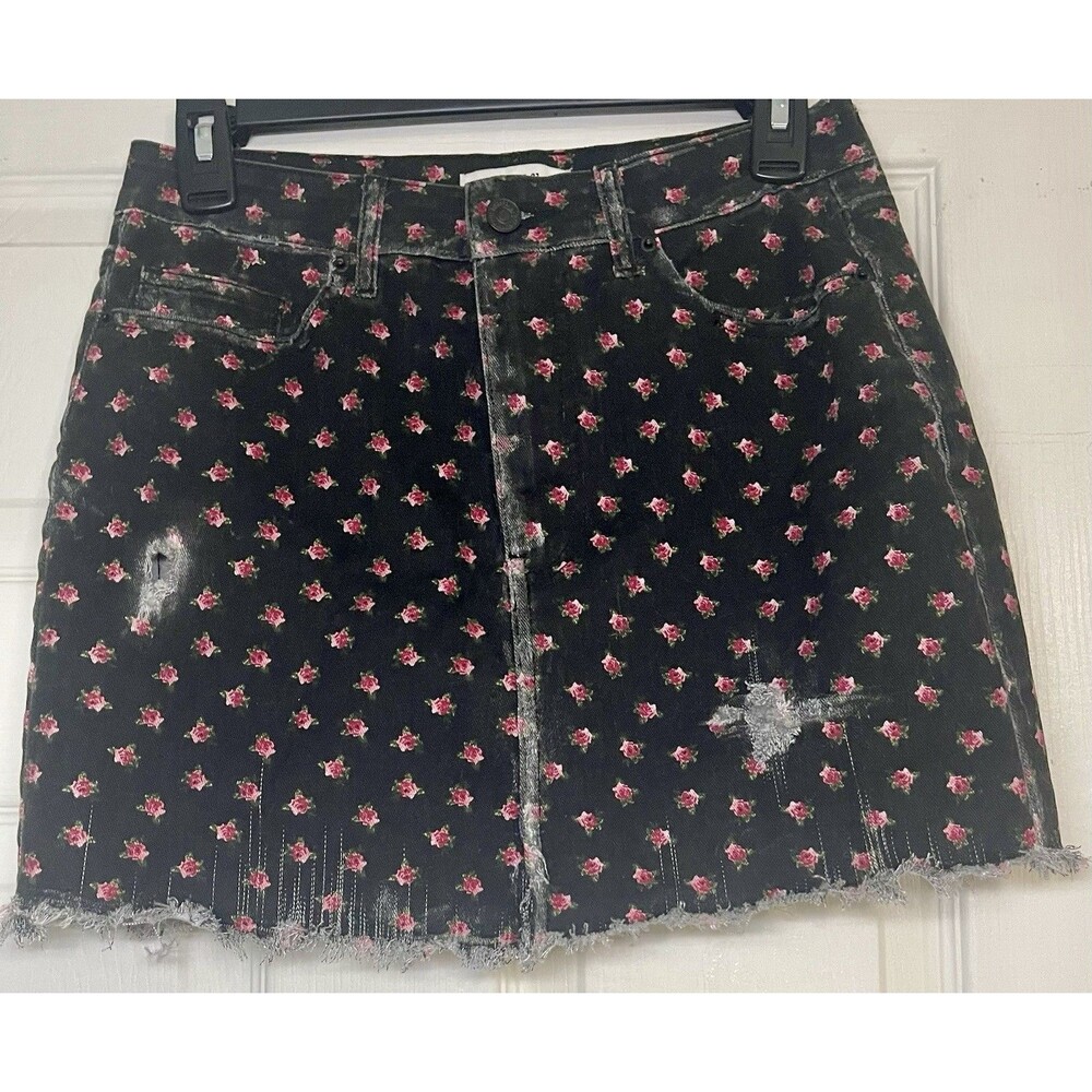 Forever 21 Floral Black Floral Denim Skirt Sz Medium Distressed Mini Frayed Y2K
